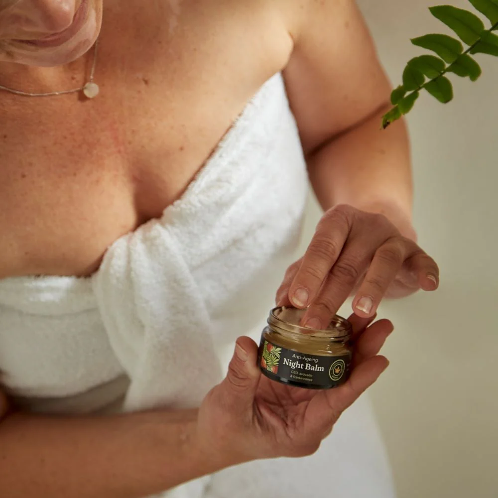 Back 2 Nature - Anti-ageing CBD Night Balm 50ml - Image 3